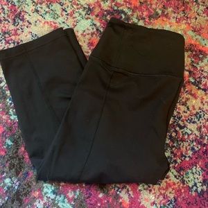 VSX black workout crops